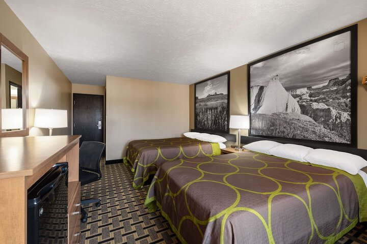 Room 32 of 62