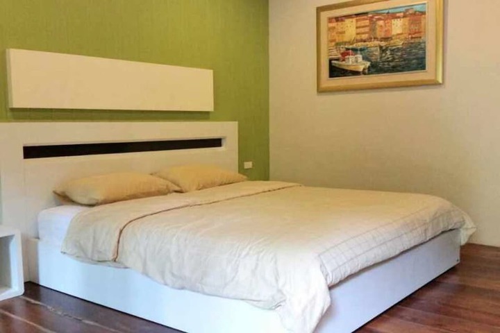 Room 8 of 31