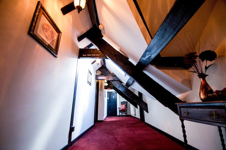 Ballroom/Hall 232 of 257
