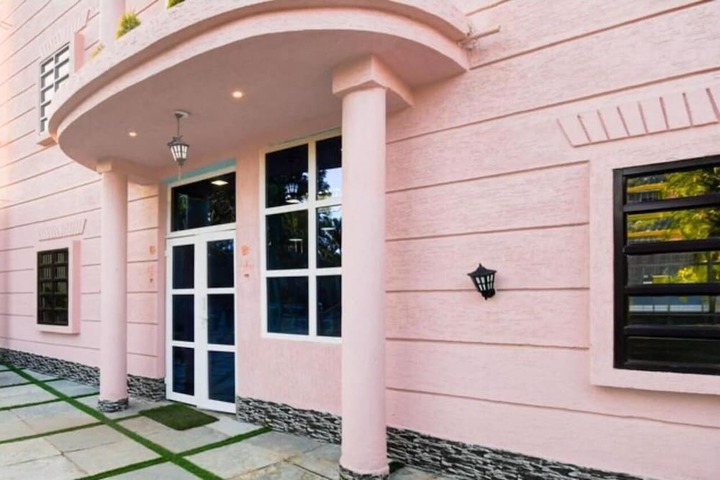 Hotel 8 of 8