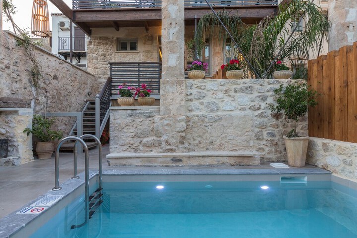 Pool 62 of 69