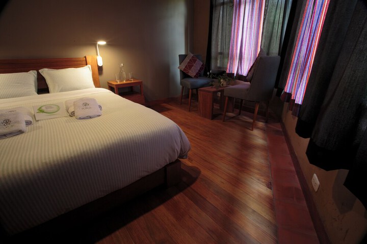 Room 37 of 81