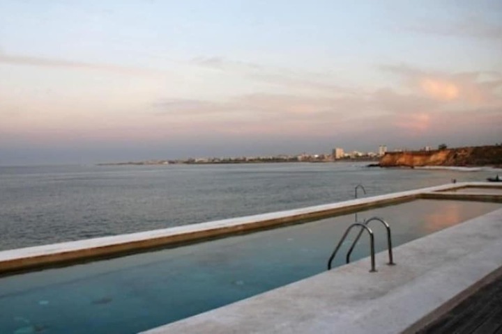 Pool Hotel