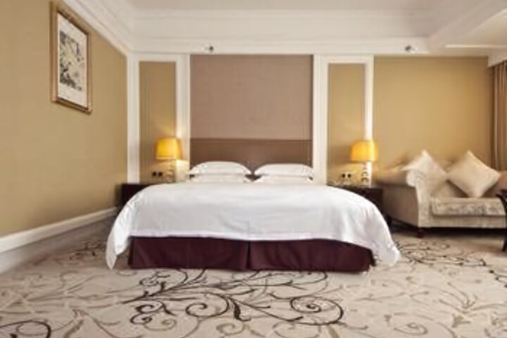 Room 7 of 7