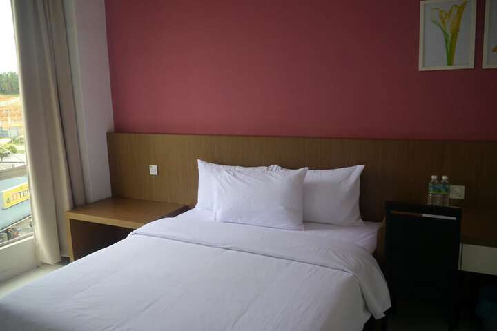 Room 16 of 30