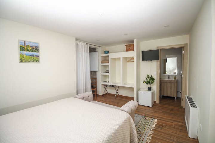 Room 9 of 65