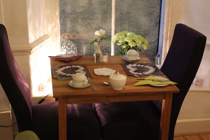 Dining 72 of 98