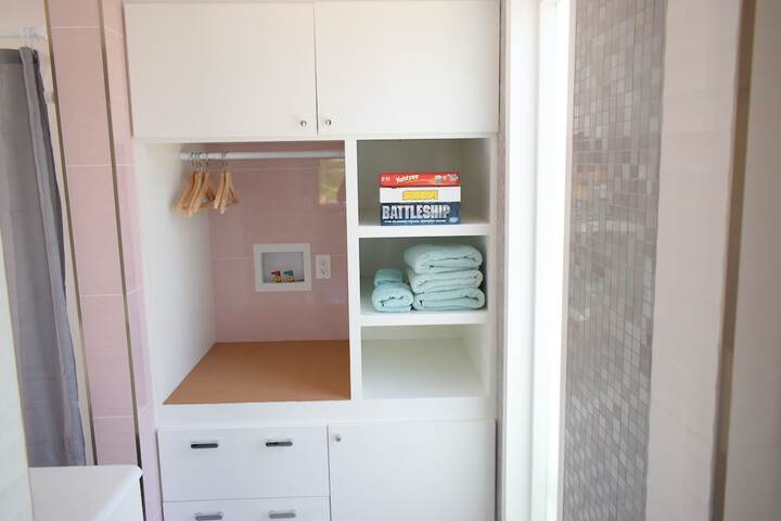 Room 141 of 172