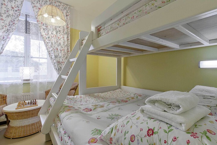 Room 18 of 21