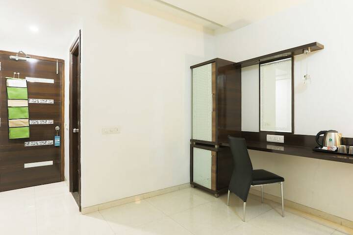 Room 33 of 66