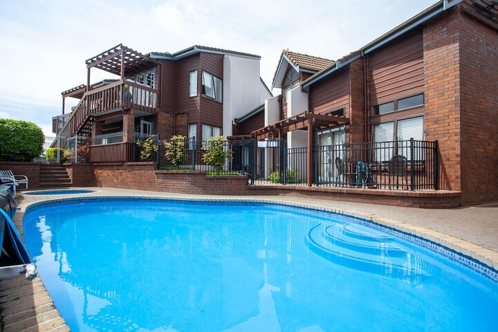 Pool 124 of 163