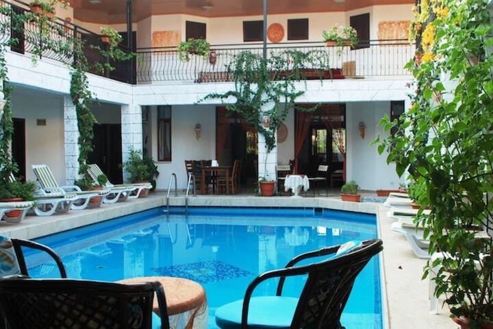 Hotel Pool