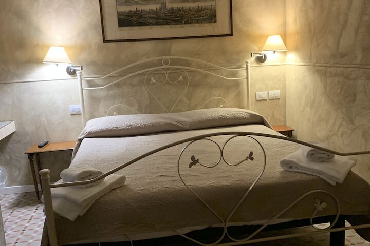 Room 10 of 50