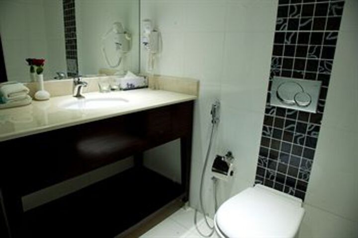 Room 3 of 47