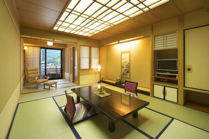 Room 29 of 114