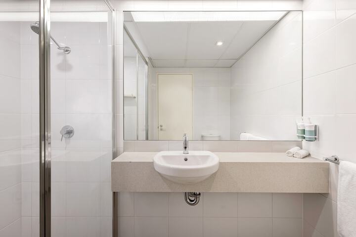 Room 12 of 48