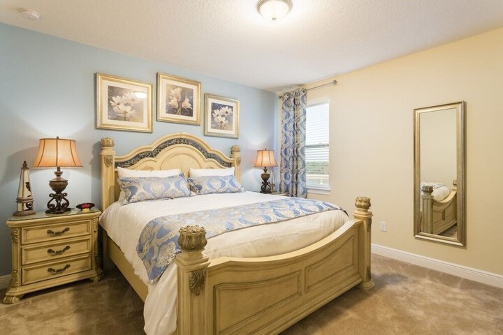 Room 6 of 39