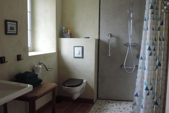 Room 2 of 55