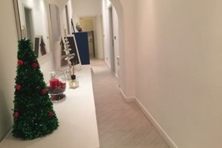 Room 18 of 27