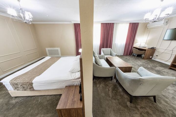 Room 14 of 35