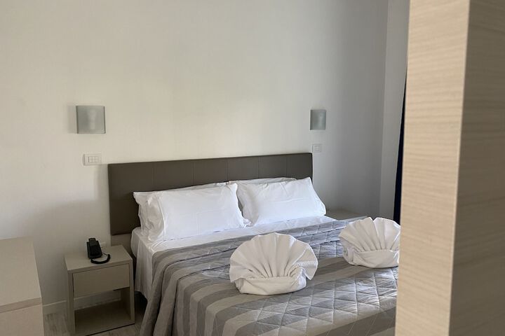 Room 14 of 51