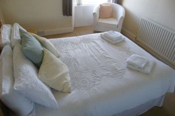 Room 12 of 32