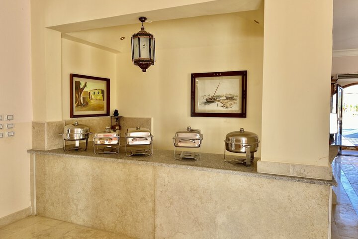 Dining 18 of 19