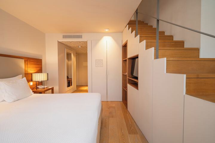 Room 25 of 51