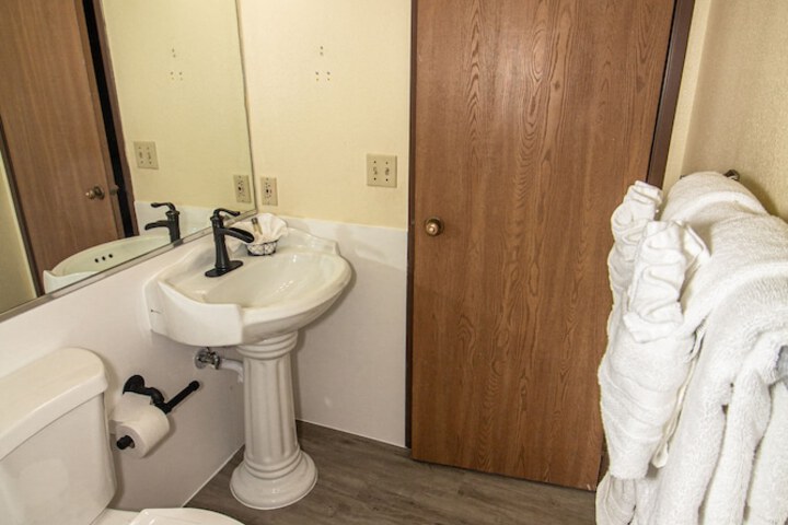 Room 28 of 45