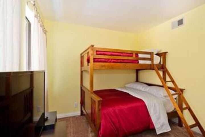 Room 7 of 24