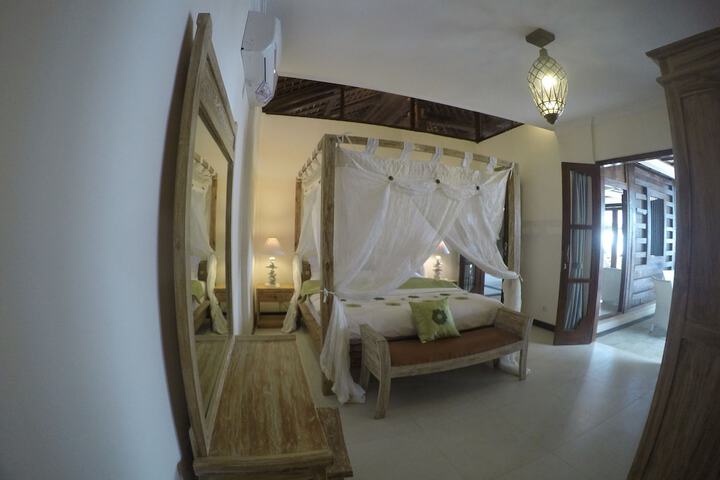Room 3 of 22