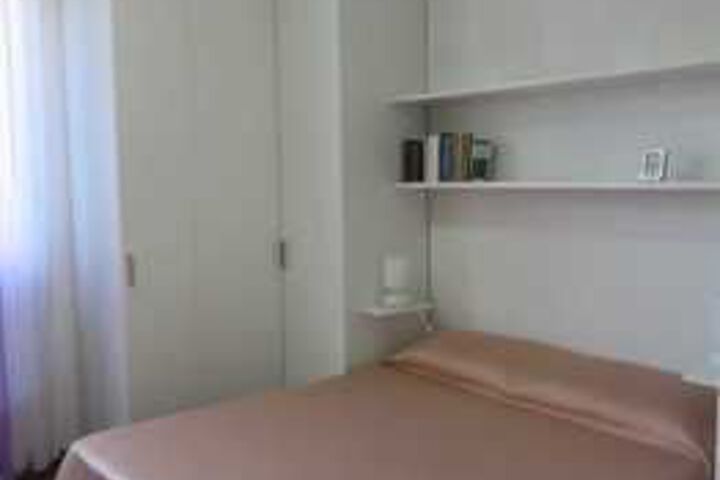 Room 15 of 36