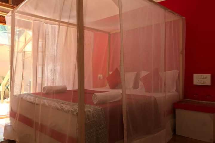 Room 3 of 12