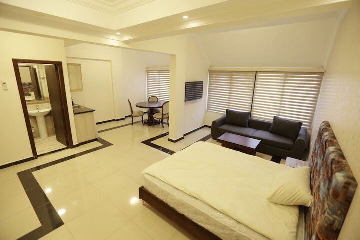 Room 3 of 13