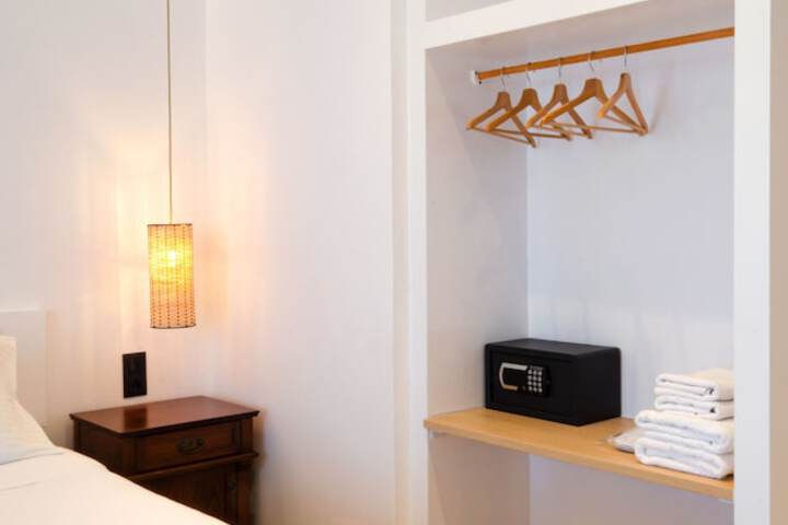 Room 12 of 67