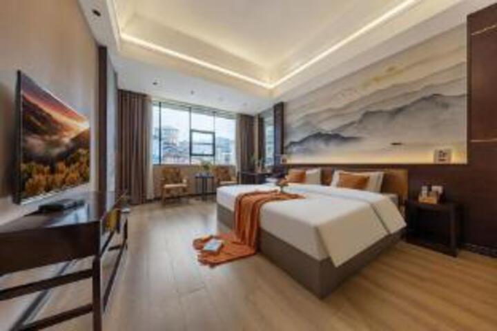 Room 9 of 9