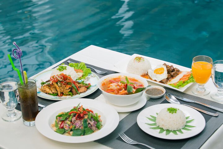 Dining 59 of 147