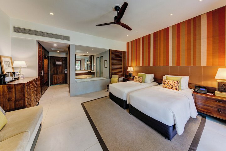 Room 18 of 77