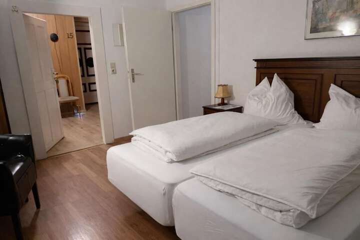 Room 30 of 66