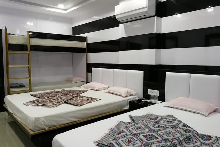 Room 19 of 27
