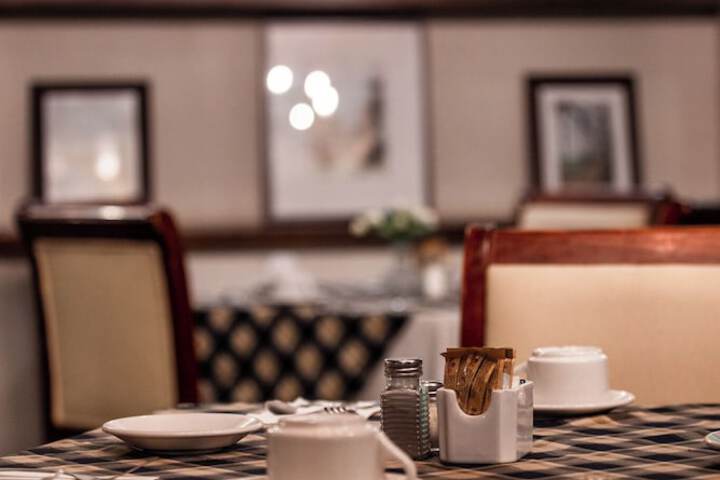 Dining 109 of 179