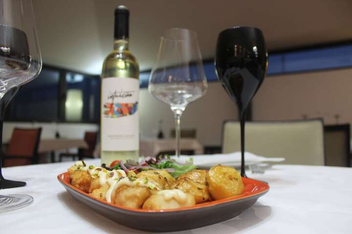 Dining 54 of 129