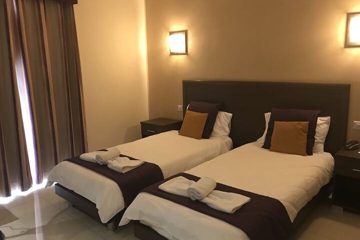 Room 6 of 43
