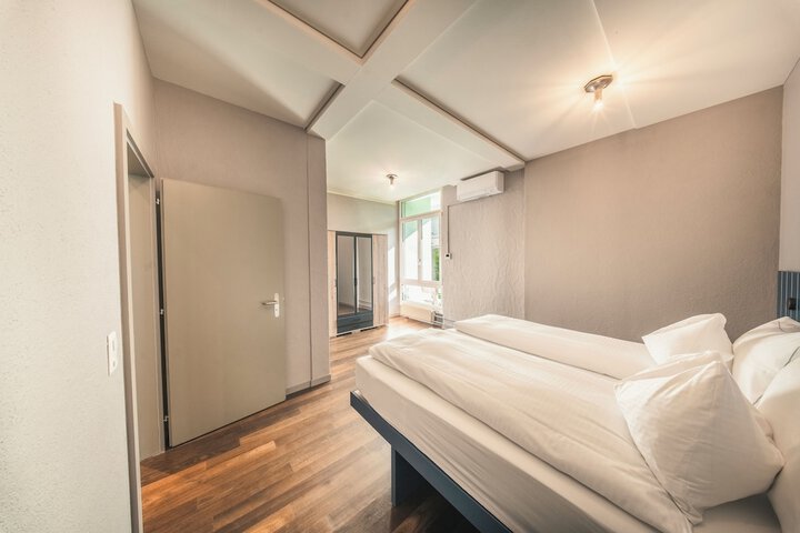 Room 50 of 224