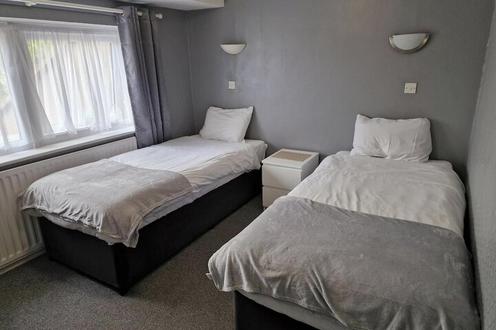 Room 2 of 22