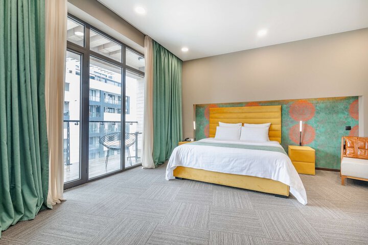 Room 10 of 40