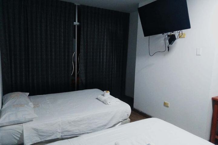Room 9 of 36