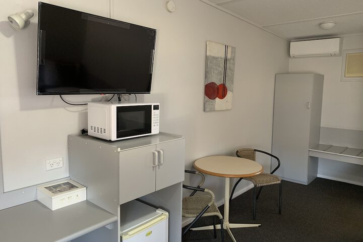 Room 18 of 37