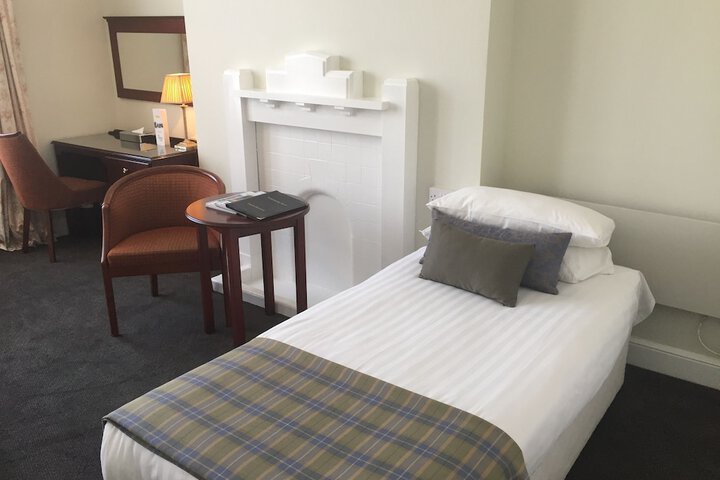 Room 46 of 153