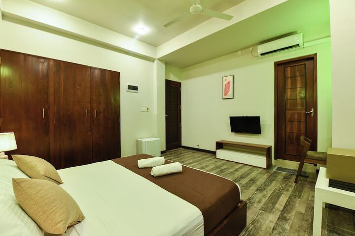 Room 35 of 171